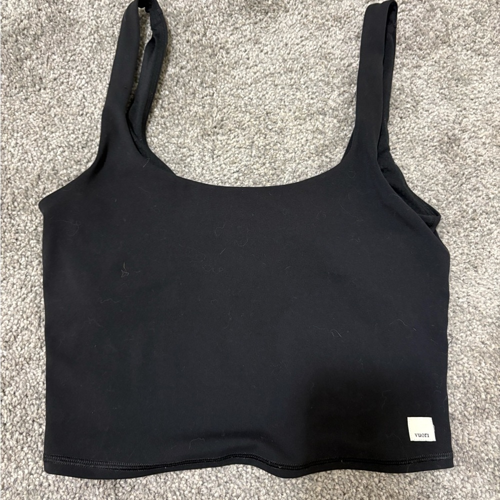 Vuori Crop Tank